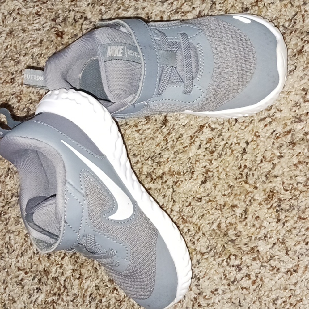 Toddler Nike Revolution